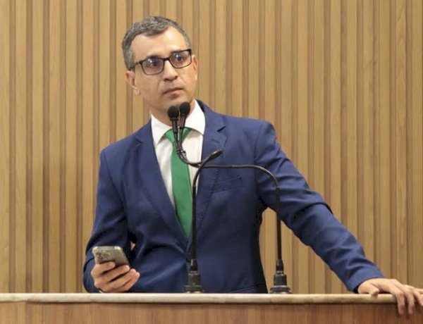 Vereador de Aracaju aponta guerrilha virtual contra a prefeita Emília