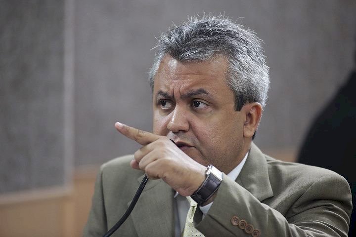 Elber Batalha e a revolta seletiva