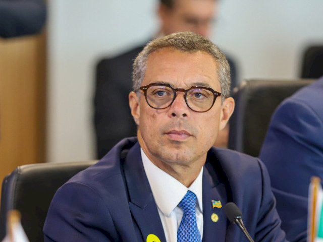 Governo Mitidieri dá mais um passo rumo ao endividamento do Estado; SEFAZ abre propostas de bancos para contratação de credito de R$ 350 milhões